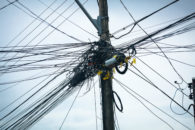 Poste de energia compartilhamento